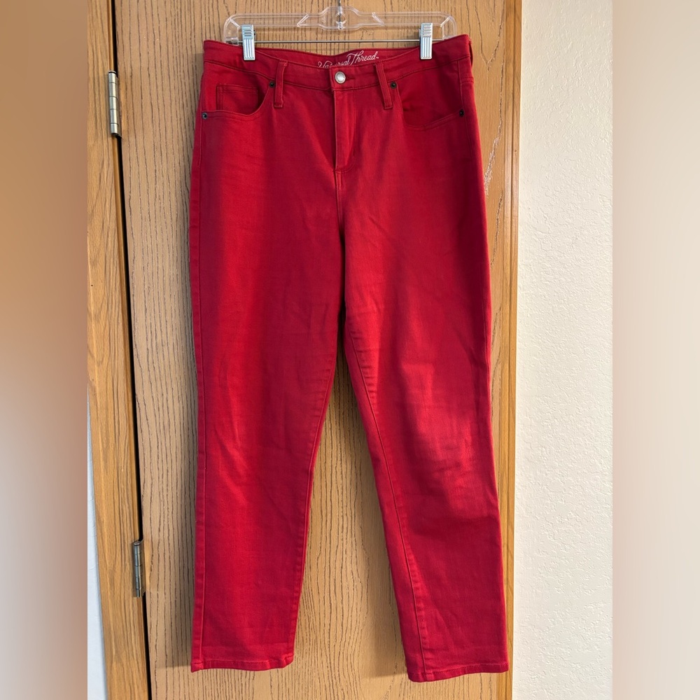 Universal Thread High Rise Straight Legs Red Women's Jeans size 10